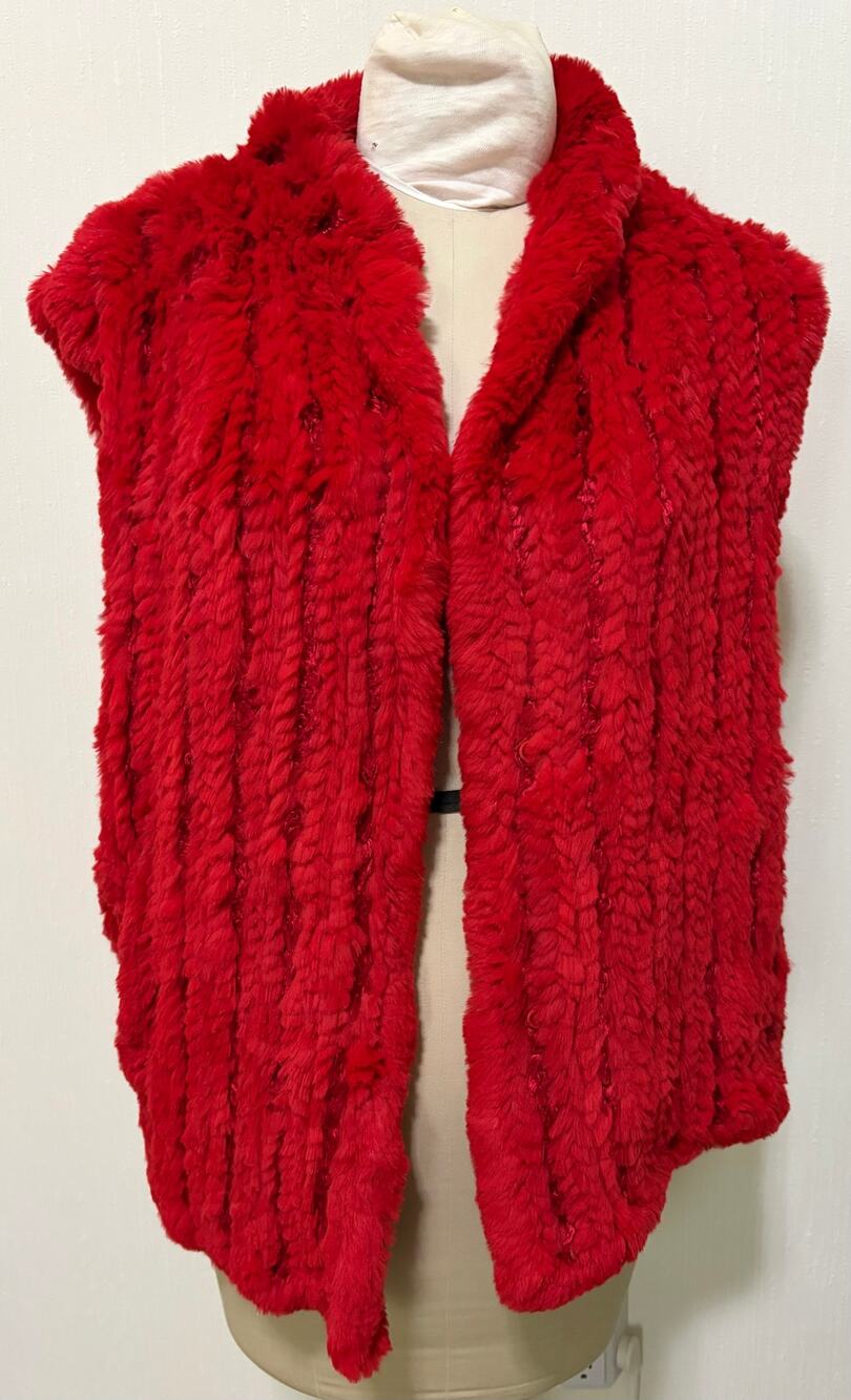 Vintage Mitchie’s Red Fur Knitted Vest Toggle Front Closures Women’s Size XL